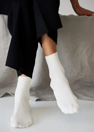 Story rib socks Ecru Moshi Moshi 